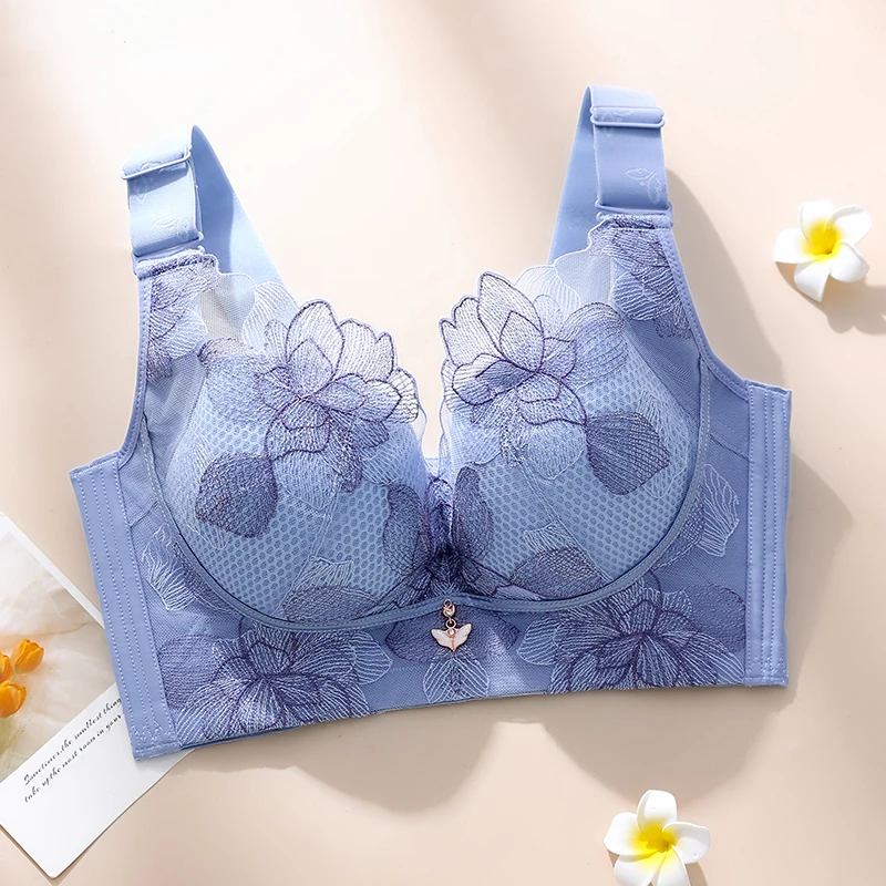 Plus Size Ladies Bra Thin Lace Seamlessly Pushed On Solid Color Lingerie Large Size Breathable Cup Women\'s Flower Underwear D E