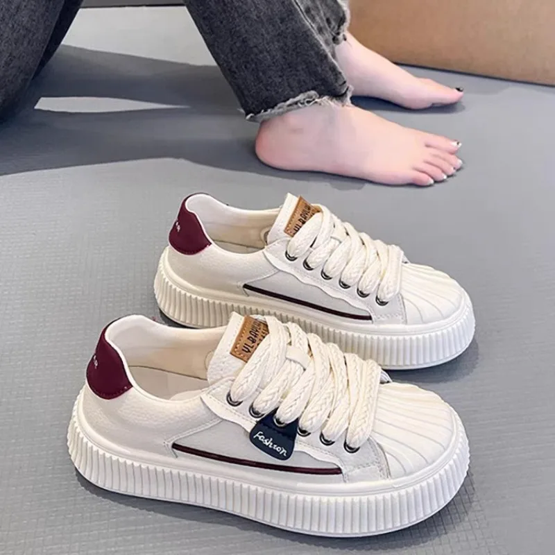 

2025 Spring New Fashion Versatile Little White Shoes Womens Platform Comfortable Sneakers Fashion Trend Casual Board Shoes Women