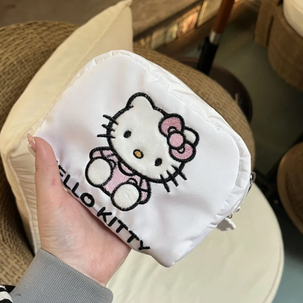 

Hello Kitty Cosmetic Bag Cute Cartoon Originality High-capacity Storage Bag New Fashion Delicate Personality Portable Clutch Bag