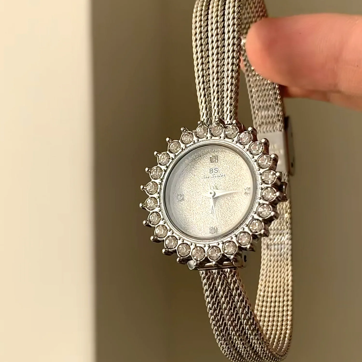 

New Retro-StyleLight Luxury Wheat Ear Watch, Elegant Women'S WatchExquisite Ladies' Wristwatch, Women'S Gift, Unique Wristwatch.