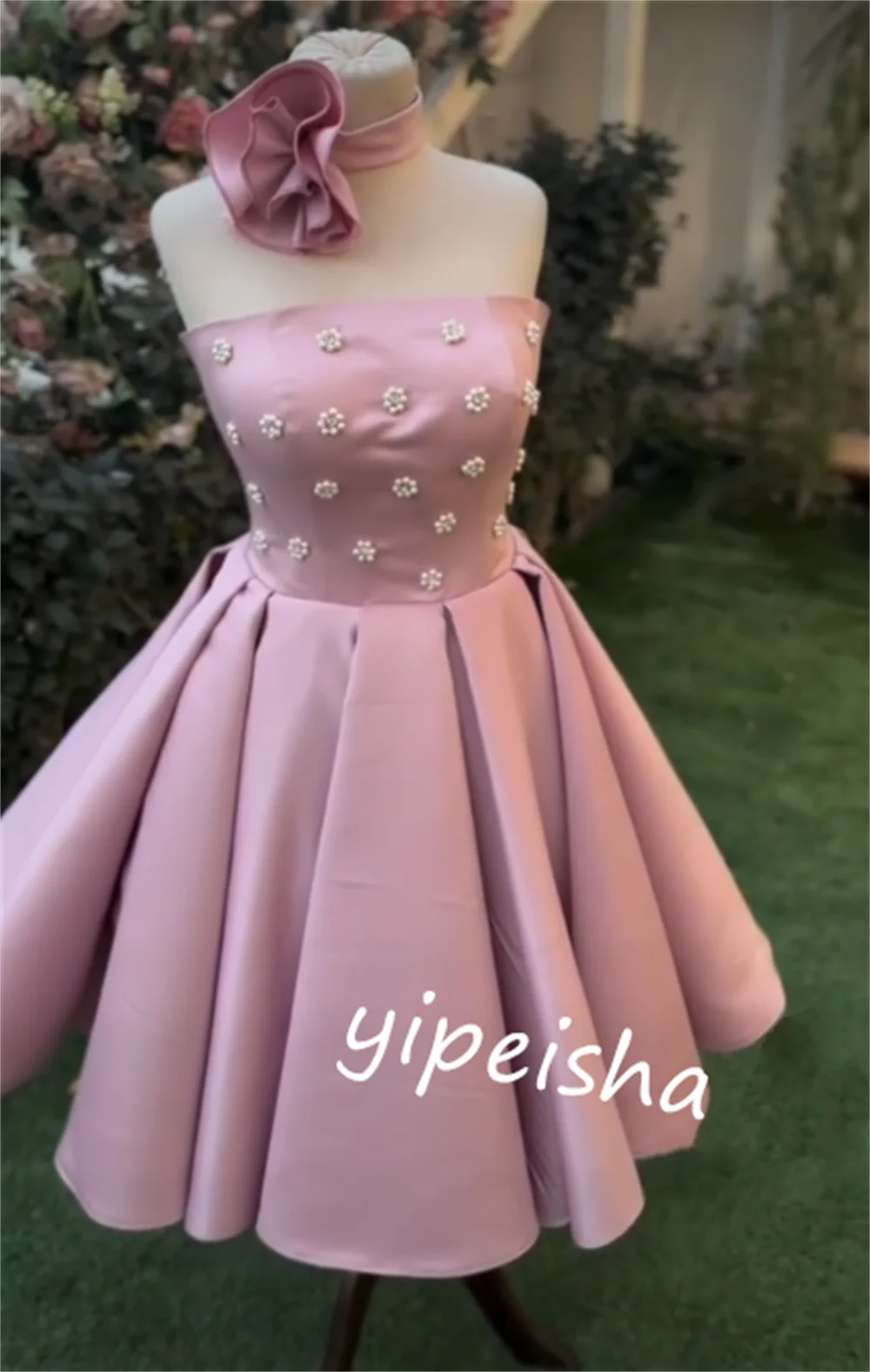 Customized Satin Applique Flower Clubbing A-line Strapless Bespoke Occasion Gown Short Dresses