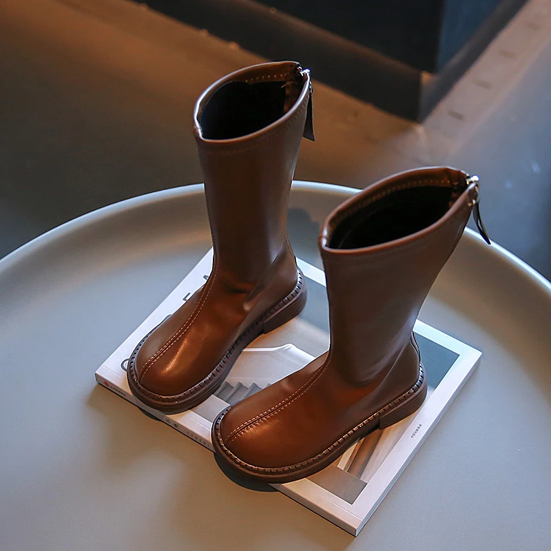 أحذية نسائية عصرية جديدة لعام 2025 أحذية بسيطة متعددة الاستخدامات للخريف للأطفال أحذية كلاسيكية مريحة عصرية للفتيات أحذية الأميرة الأنيقة