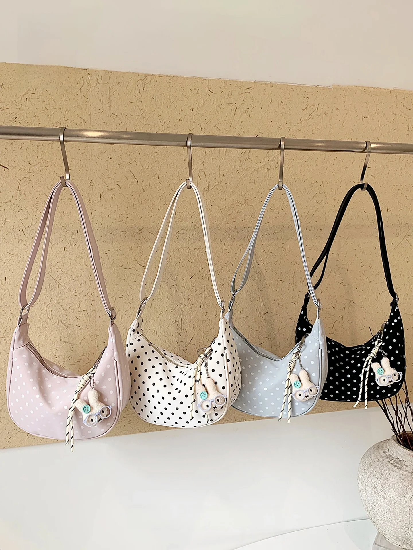MuziKai Casual Polka Dot Tote Bag Women's Commuter Crossbody Bag Large Capacity Practical 2026 New Style Shoulder Bag