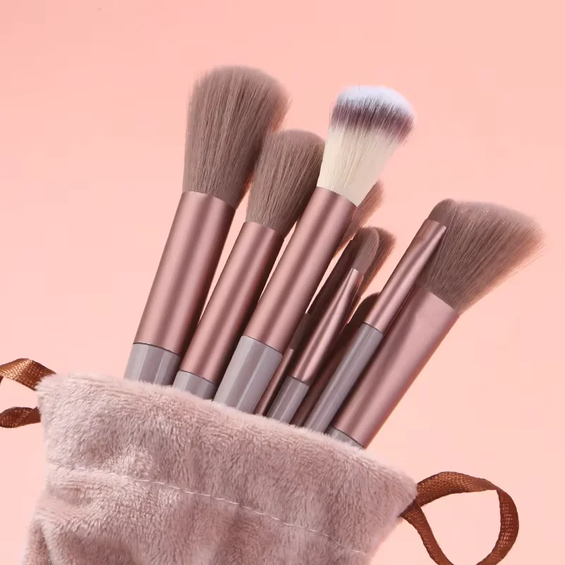 Huda Beauty Makeup Brush Set - メイクブラシセット ソフトでふわふわ プロ仕様 ガーリー ハート型 アイシャドウ
