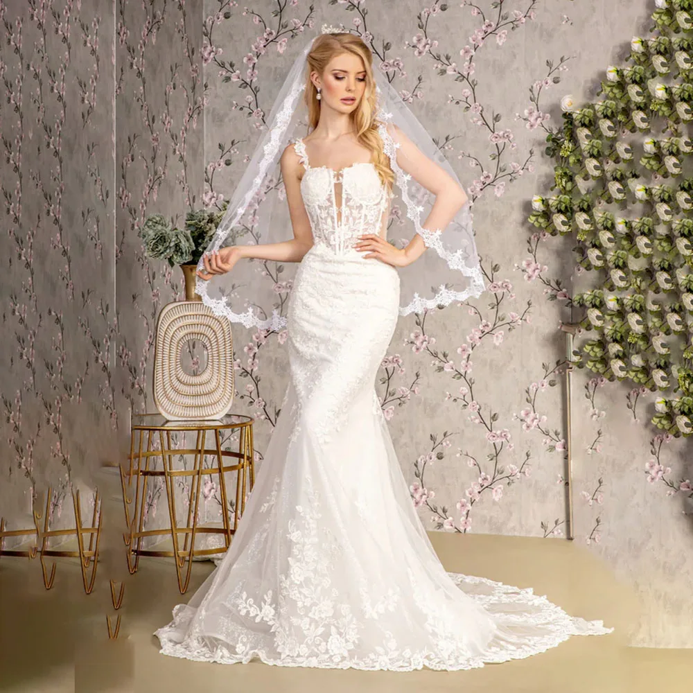 

Sweetheart Neck Sleeveless Bride Wedding Dress with Modern Style Applique Mermaid Tulle Court Train Marry Dress Customized