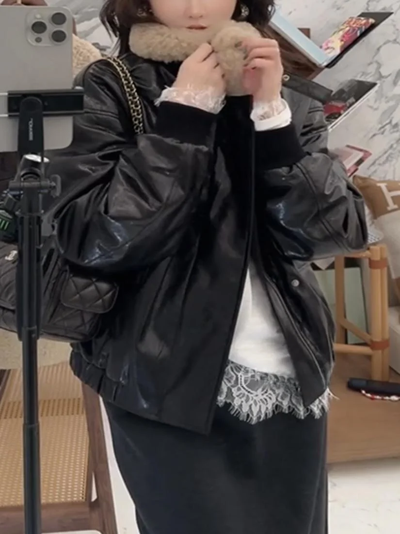 Chen Tai Jaet de cuero genuino para mujer, abrigo cálido de longitud media con cuello de piel de cordero y béisbol relleno de algodón