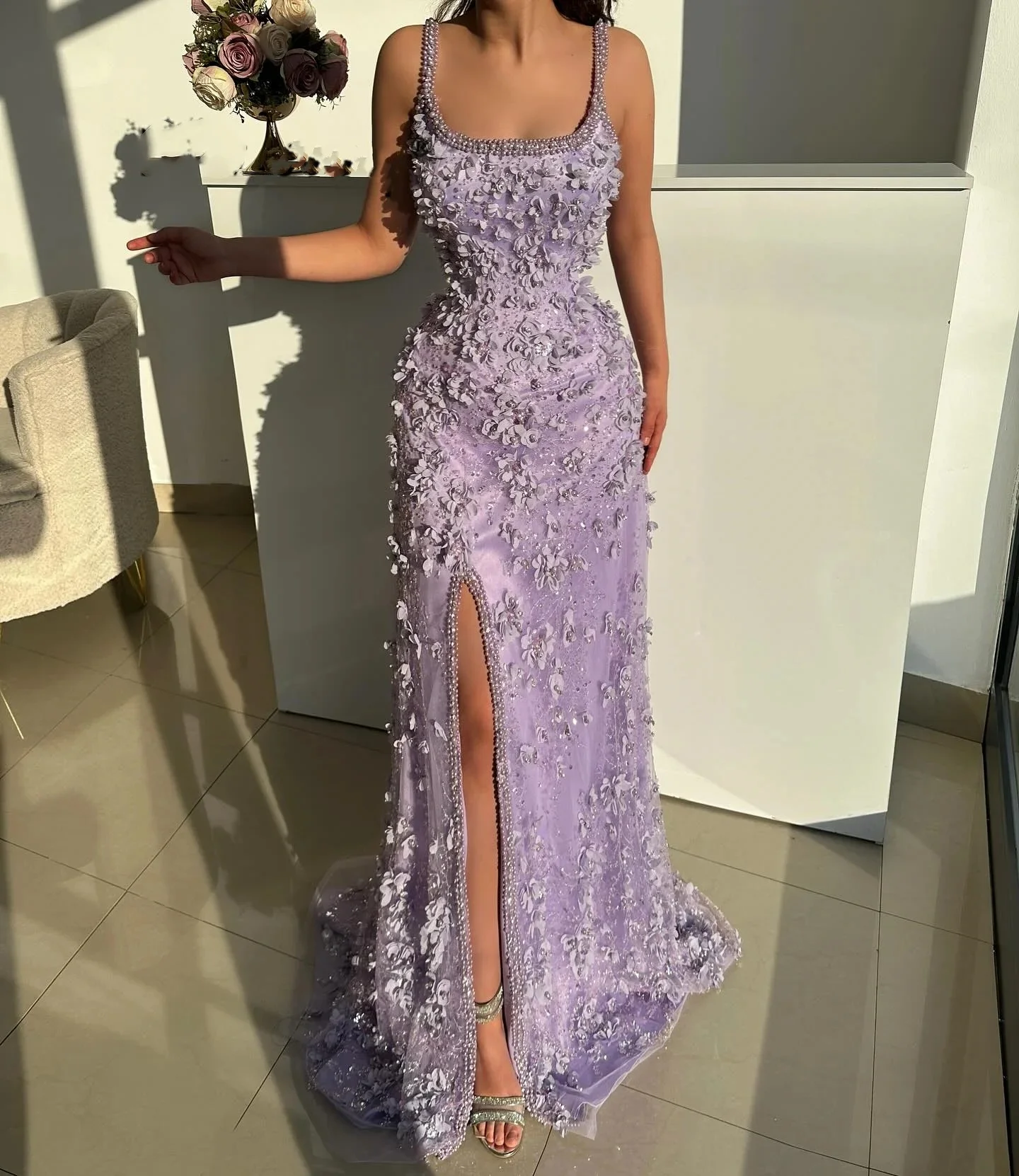 مصمم فساتين السهرة السباغيتي الأشرطة بلا أكمام ثوب يزين مطرز الترتر سبليت الجانب سويب تراين فستان حفلة مخصصة #2