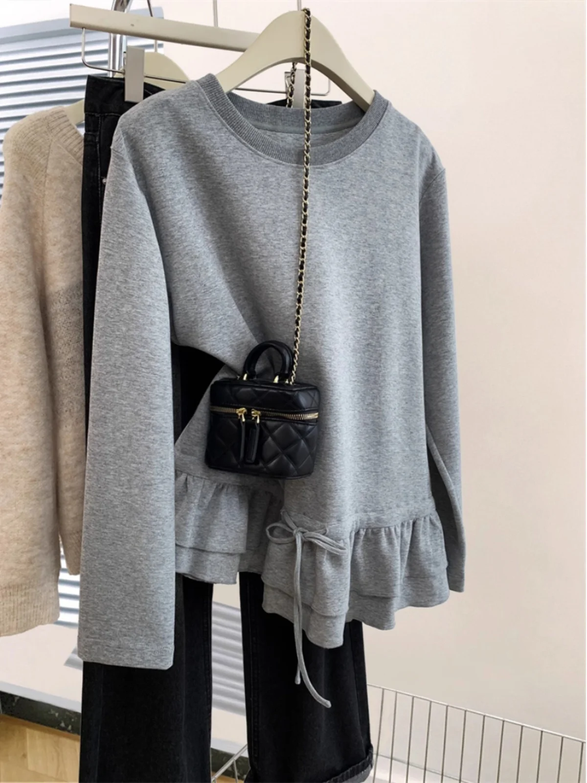 

Женская футболка с длинным рукавом, стильный дизайн, укороченный топ, специальная серия, модная, для повседневной носки.