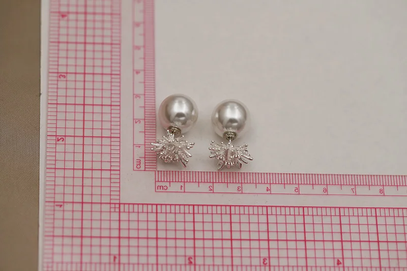 جديد البصر تصميم كريستال قرط صغير زهري للنساء أزياء العلامة التجارية مجوهرات زركونيا حبات اللؤلؤ أقراط حساسة