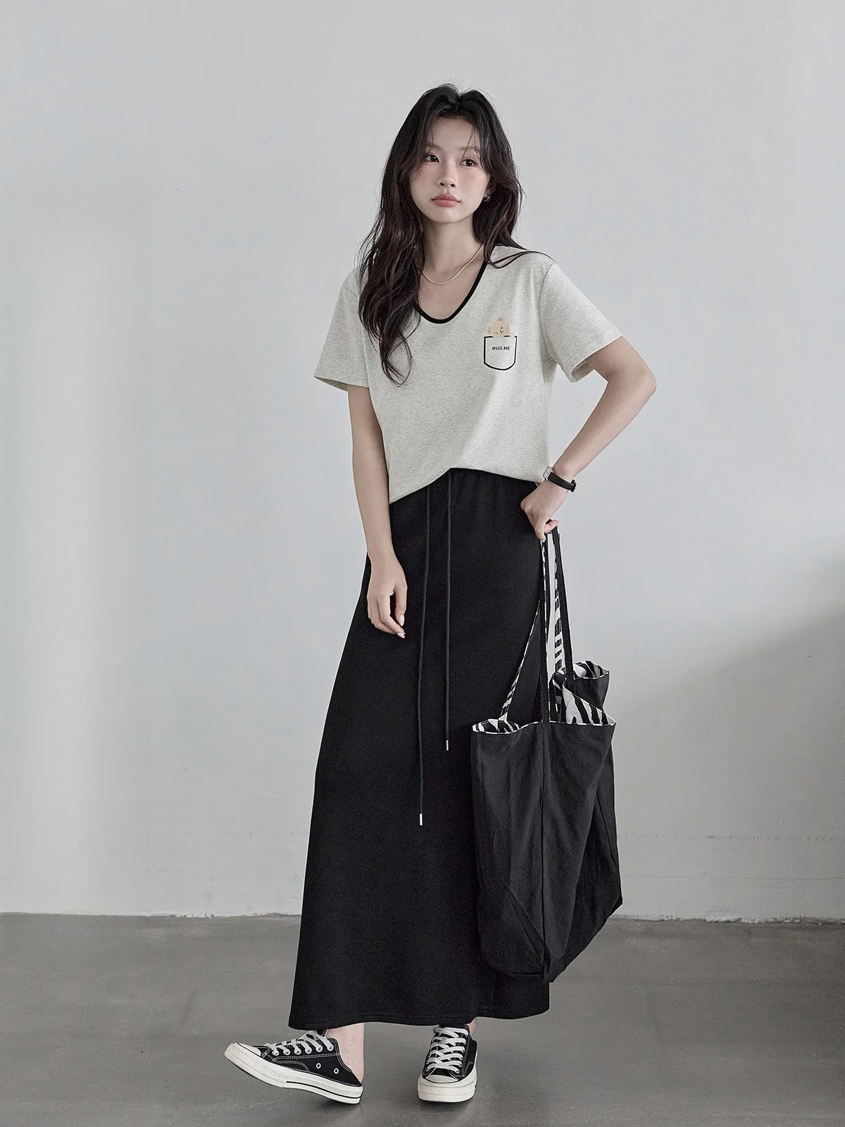 

Черная асимметричная юбка А-силуэта с завышенной талией, повседневная спортивная, женская, летняя, новинка 2026 года, HUIXI, с завязками, драпированная