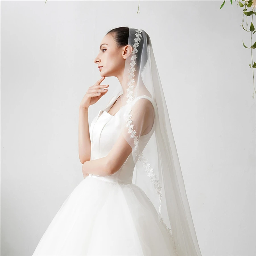 Milieux de mariage ivoire blanc bon marché pour la mariée, accessoires de mariage, bord en dentelle, voiles pour patients, nouvelle arrivée