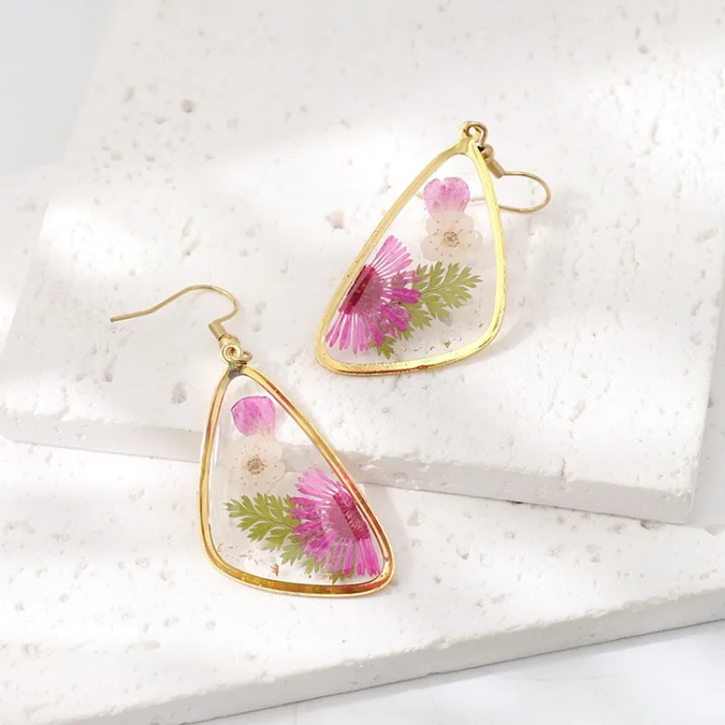 

Elegant Butterfly Wings Design Pressed Flower Earrings Epoxy Resin Natural Flower Earrings Handmake Dried Flower Earring Jewelry