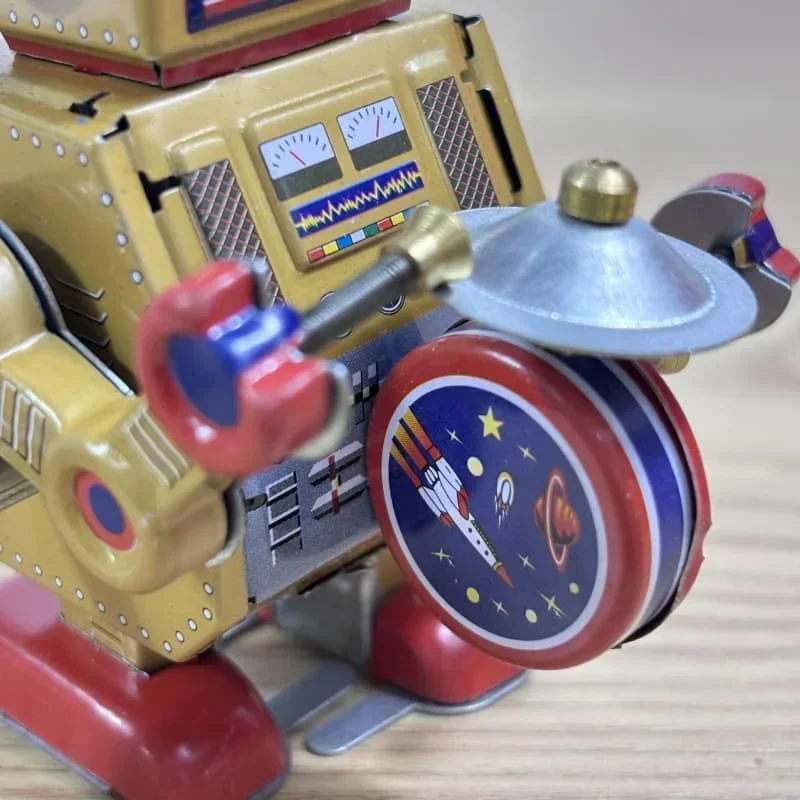 ตลกคอลเลกชันคลาสสิก Retro Clockwork Wind Up โลหะเดินดีบุก Band Play Gong กลองหุ่นยนต์ Recall Mechanical ของเล่นเด็กของขวัญ