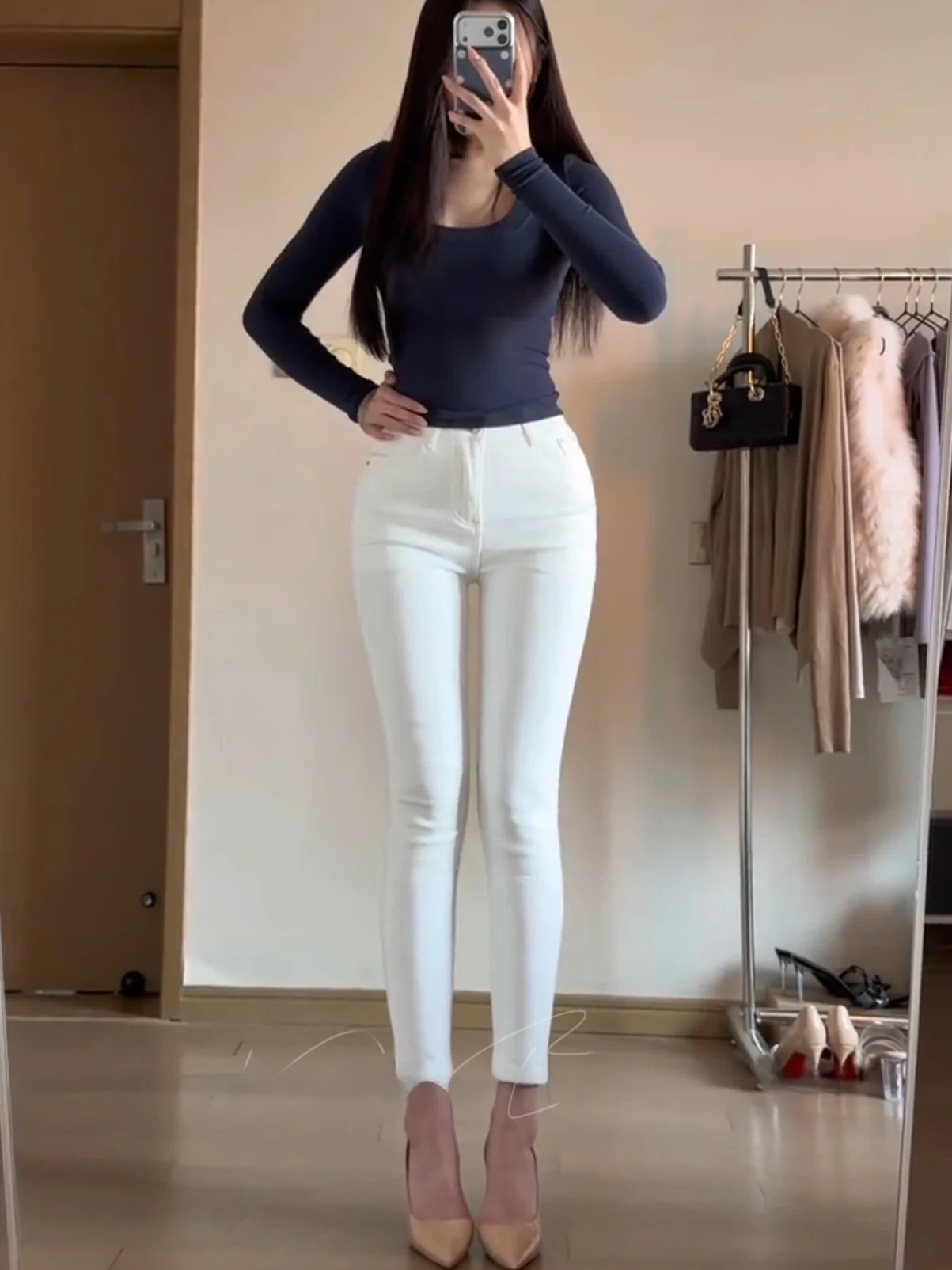 

Джинсы с высокой талией и эффектом стройности для женщин: осенне-зимние, с высокой эластичностью, удлиненные, повседневные, из хлопкового стрейч-денима