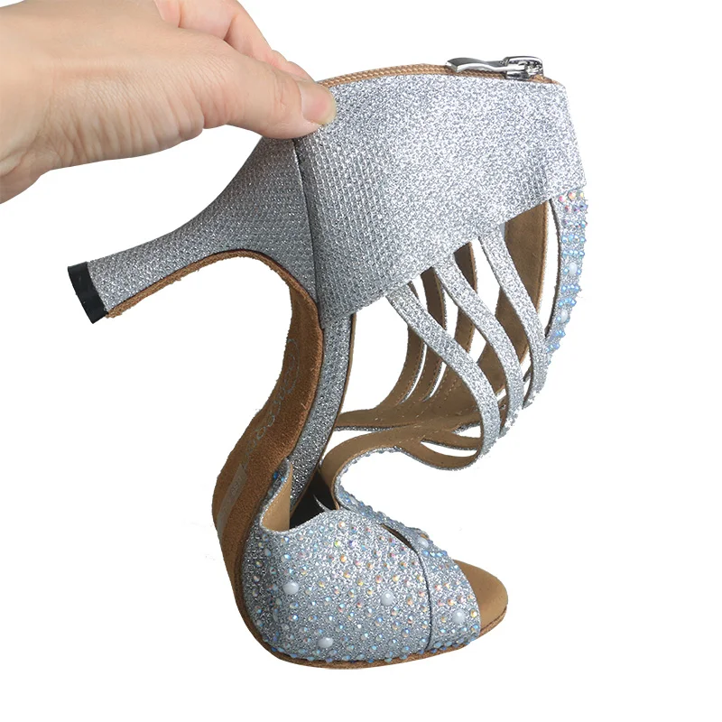 Wedopus Zilveren Dansschoenen Suède Zool Kristal en Parels Salsa Ballroom Dans Laarzen voor Dames Hoge Hak 8CM