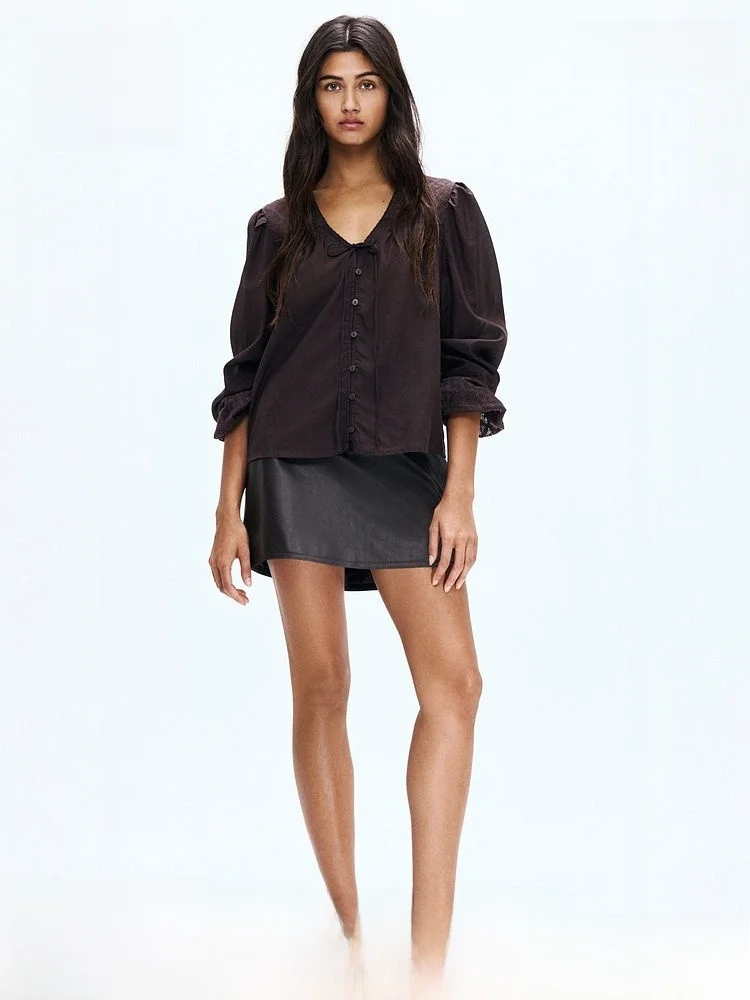 

Весенняя женская блузка H&M 35667 с поясом, повседневная, с кружевными вставками, из хлопка, с V-образным вырезом, длинными рукавами, на пуговицах, с поясом