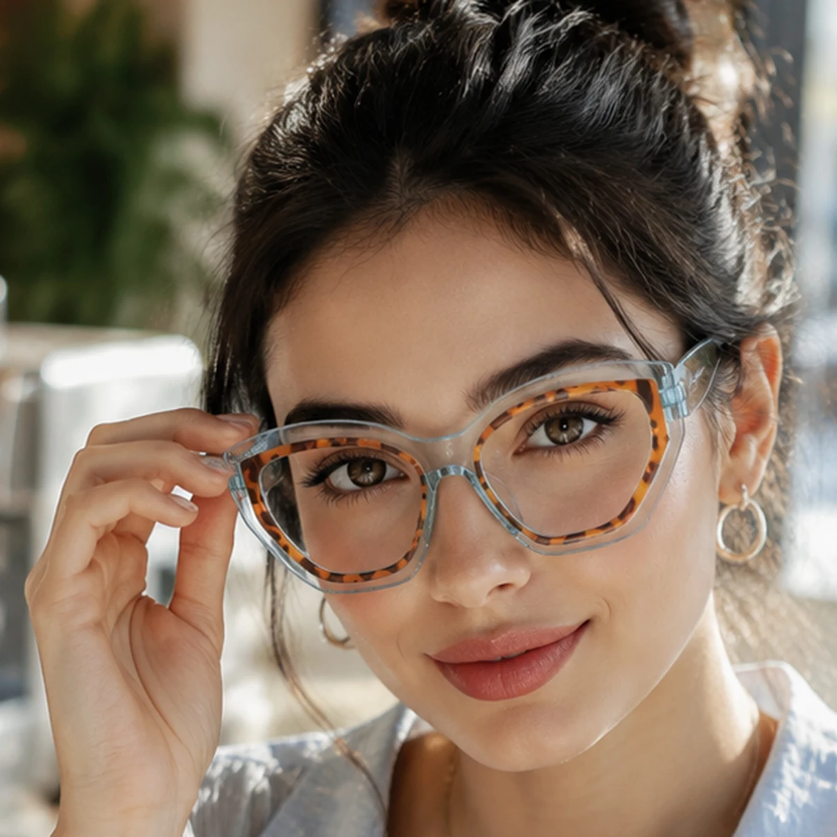 1 Pair of Women's Stylish Cat-Eye Full-Frame Two-Tone Glasses, Retro, Bold, Unique, and Fashionable Women's Non-Prescription Glasses, Suitable for Street Photography, Outings, Girls' Gatherings, Casual Wear, and Store