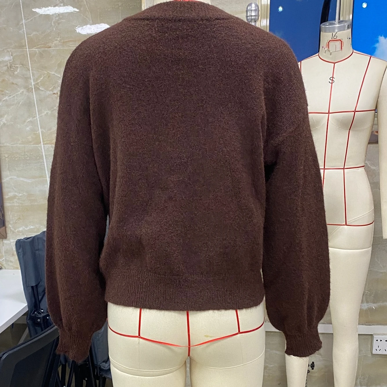 

Элегантный женский осенне-зимний свитер, кардиган с длинным рукавом и круглым вырезом на пуговицах, однотонный трикотаж