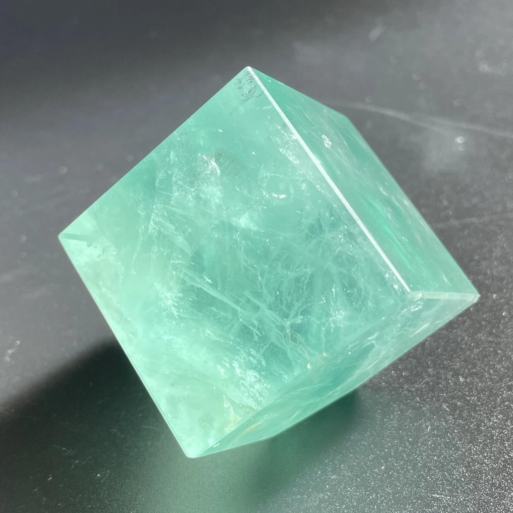 Natural Stone Green Fluorite Cube Quartz Crystal Rock Polished Healing Reiki Gemstone Home Decoration Gift