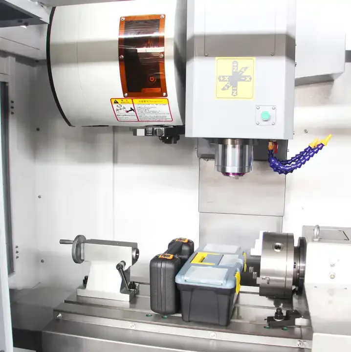 Dongs Hoge Precisie Kleine 3-assige Cnc Draaibank Mini Verticale Cnc Freesboring Hine Center Vmc640