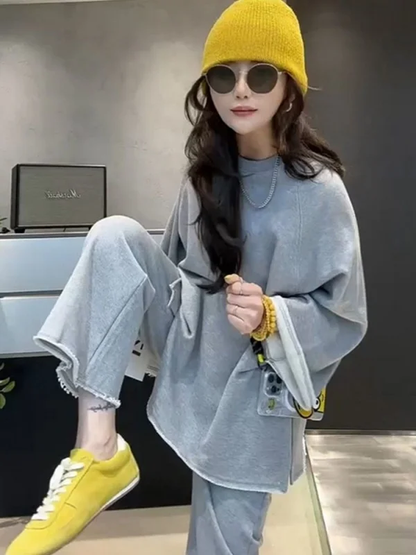 

Комплект для спорта и отдыха большого размера: удлиненная футболка с длинным рукавом и брюки, дизайн с манжетами, весна-осень