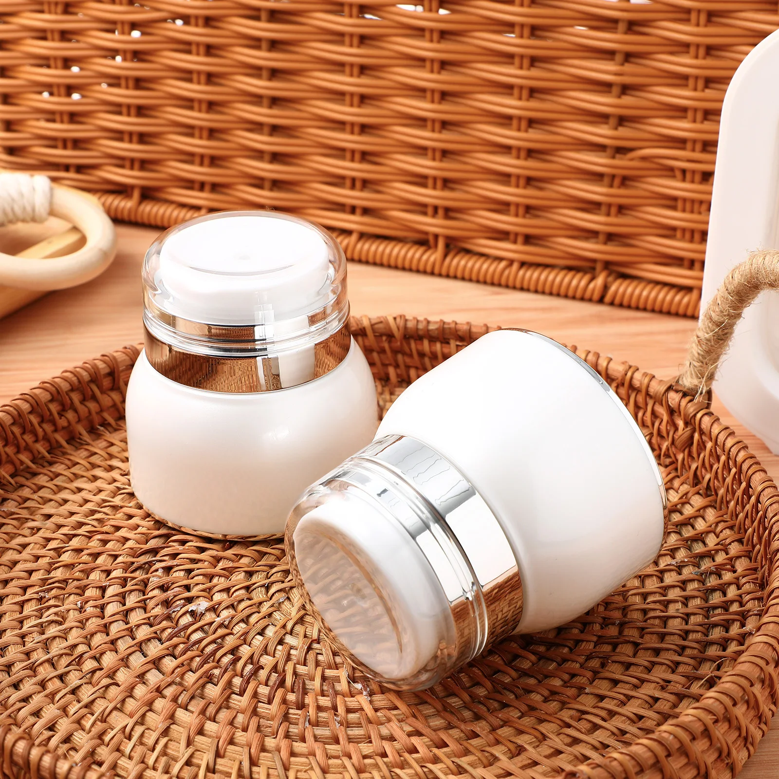 2Pcs Airless Pump Jars Vacuum Portable Bottles Refillable Travel Moisturizer Containers Press Pump Lotion Jars