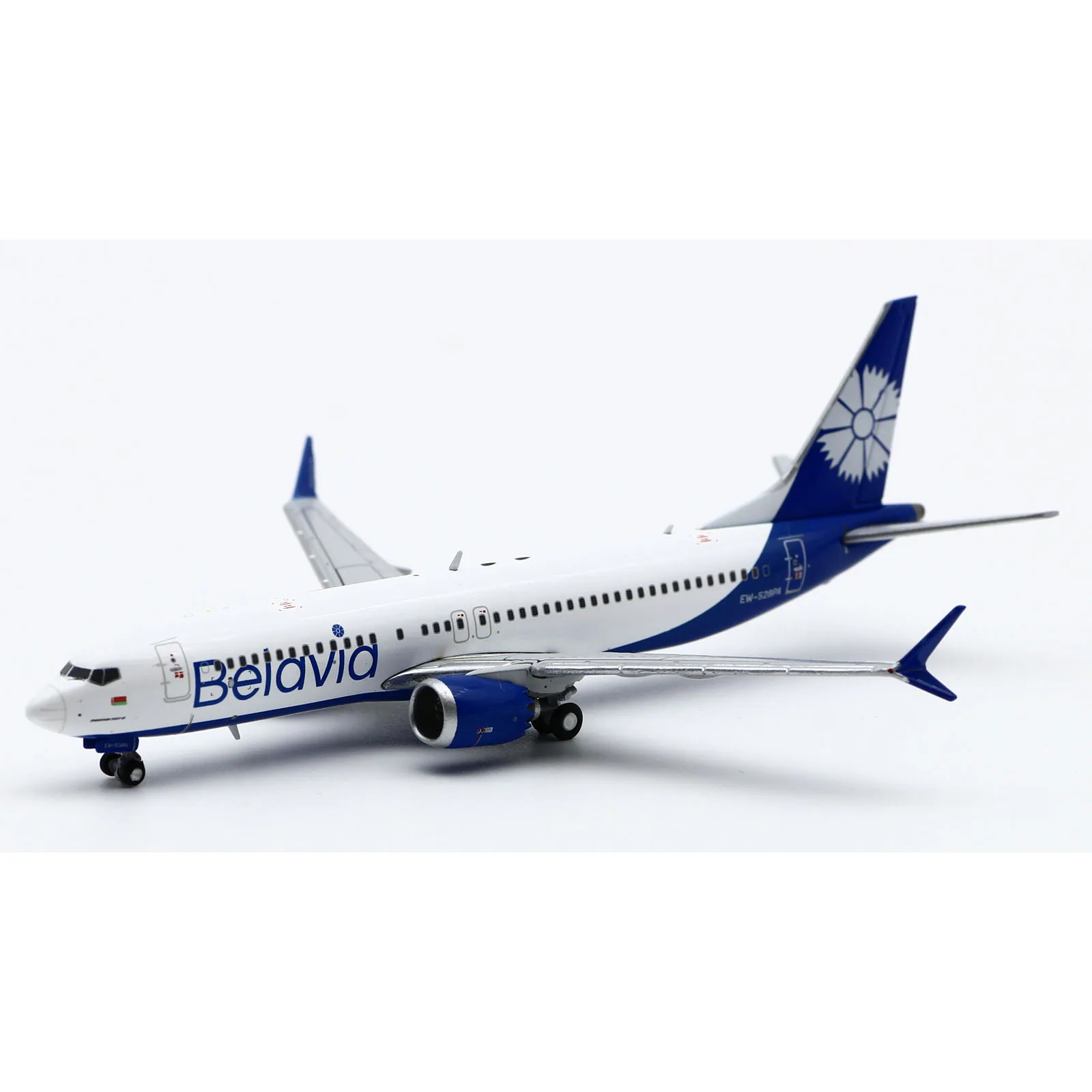 LH4247 Alloy Collectible Plane Gift JC Wings 1:400 Belavia Belarusian Airlines Boeing B737-8max Diecast Aircraft Model EW-528PA