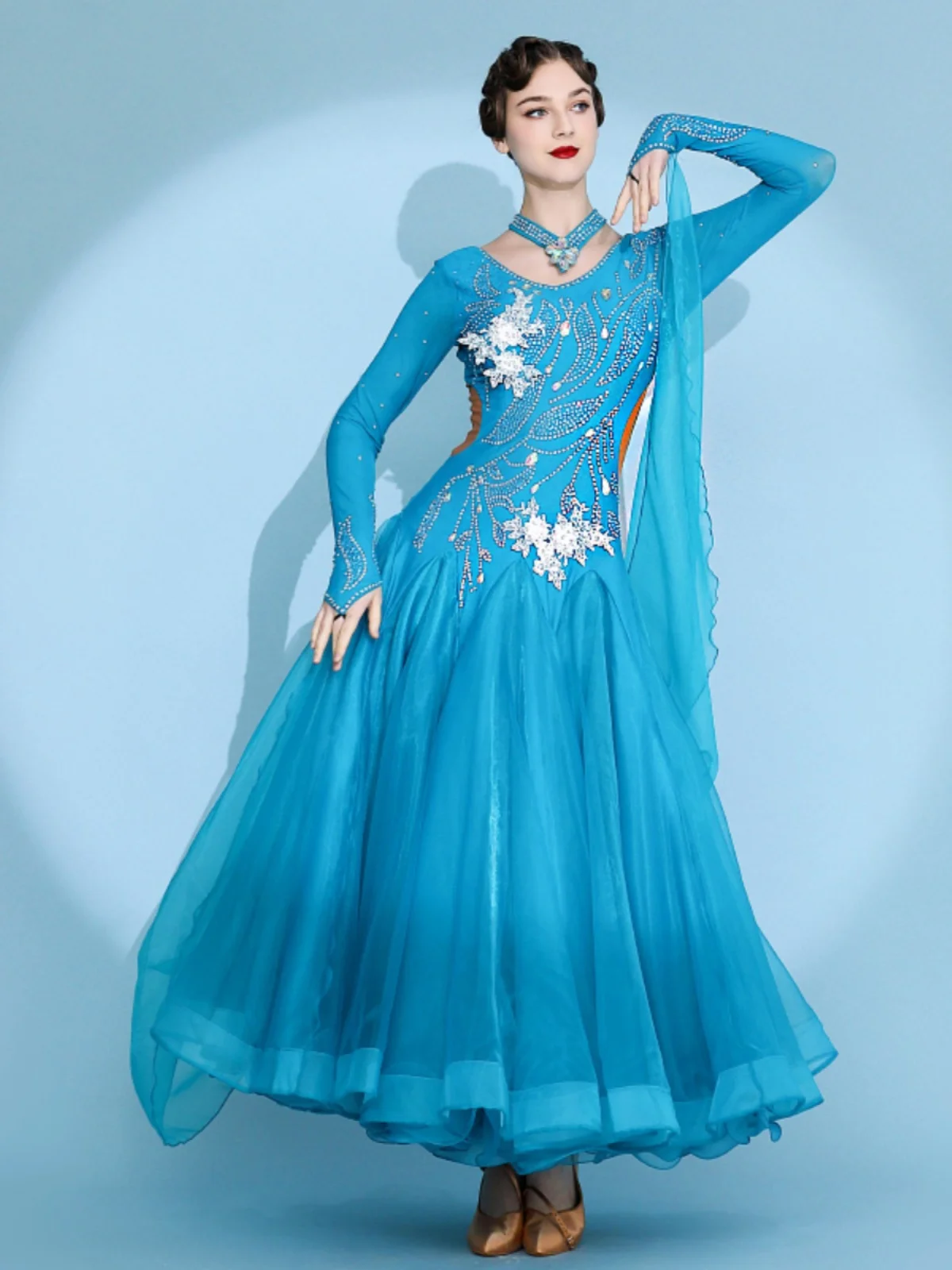 2025 Frau Neue Modern Dance Ballroom Dance Kostüm Wettbewerb Kostüm Ballroom Dance Walzer Kleid S7074