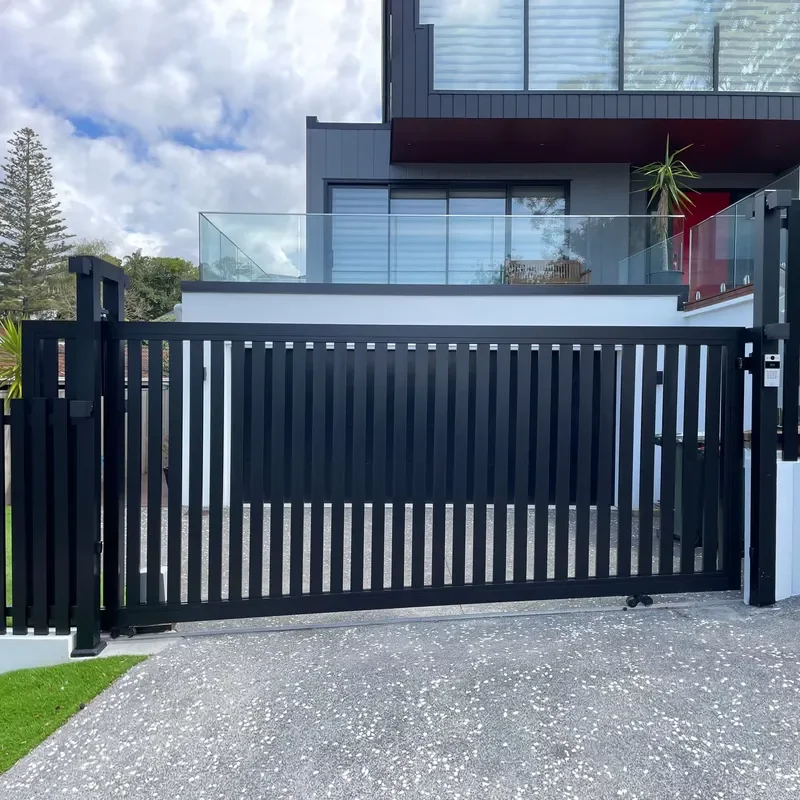 Vertical Blade Aluminum Fence Australia 4x6ft Residential Yard Fence 1.2x2m Modern Metal Privacy Screen Panel Villa Outdoor