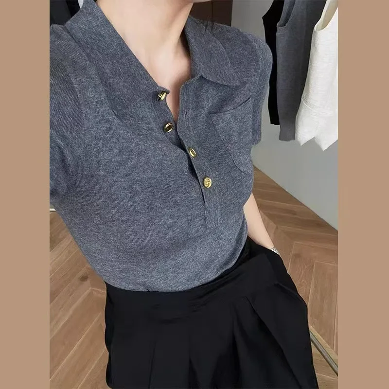 portafoglio-elegante-di-alta-gamma-in-grigio-francese-marca-di-lusso-materiale-abs-per-uomo-e-donna