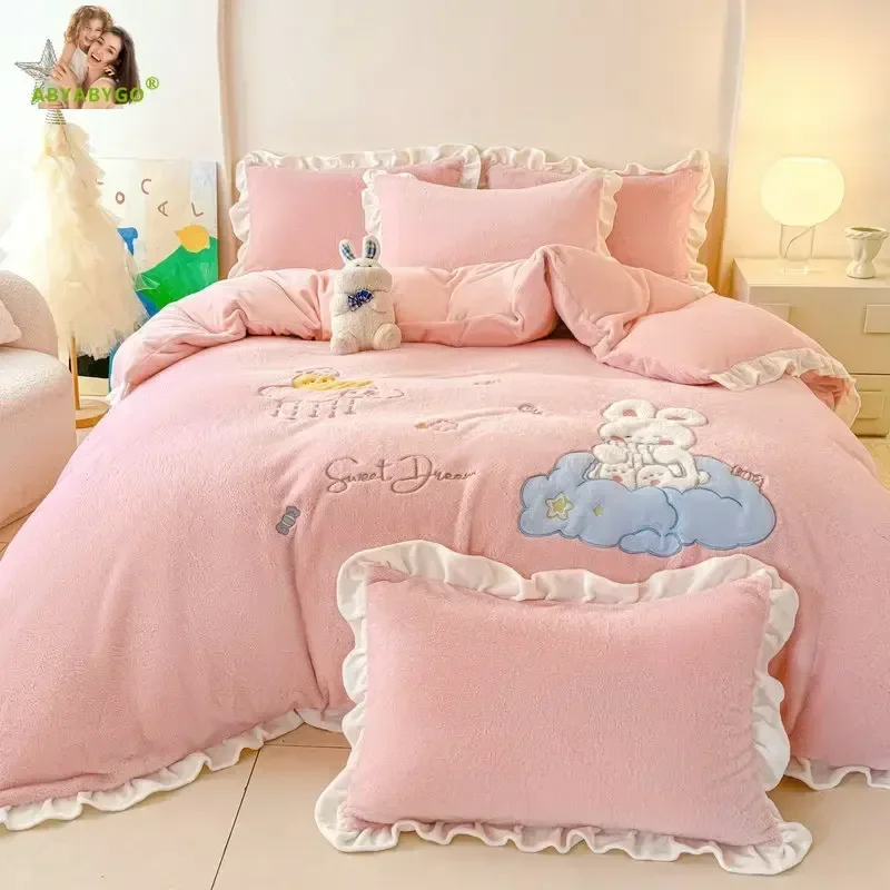 King Size Bedding Set Winter Warm Milk Velvet Duvet Cover Sets Bedroom Kawaii Cartoon Coral Fleece Comforter Set Queen for Girls