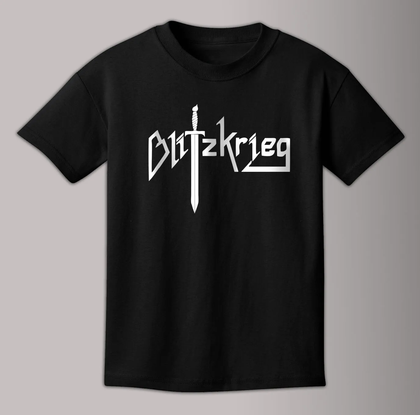 Π€ΡΡΠ±ΠΎΠ»ΠΊΠ° Ρ Π»ΠΎΠ³ΠΎΡΠΈΠΏΠΎΠΌ Blitzkrieg Band Ρ ΠΊΠΎΡΠΎΡΠΊΠΈΠΌ ΡΡΠΊΠ°Π²ΠΎΠΌ, ΡΠ΅ΡΠ½Π°Ρ, ΡΠ½ΠΈΡΠ΅ΠΊΡ, S-3XL Π€ΡΡΠ±ΠΎΠ»ΠΊΠ° Ρ Π»ΠΎΠ³ΠΎΡΠΈΠΏΠΎΠΌ Blitzkrieg Band Ρ ΠΊΠΎΡΠΎΡΠΊΠΈΠΌ ΡΡΠΊΠ°Π²ΠΎΠΌ, ΡΠ΅ΡΠ½Π°Ρ, ΡΠ½ΠΈΡΠ΅ΠΊΡ, S-3XL