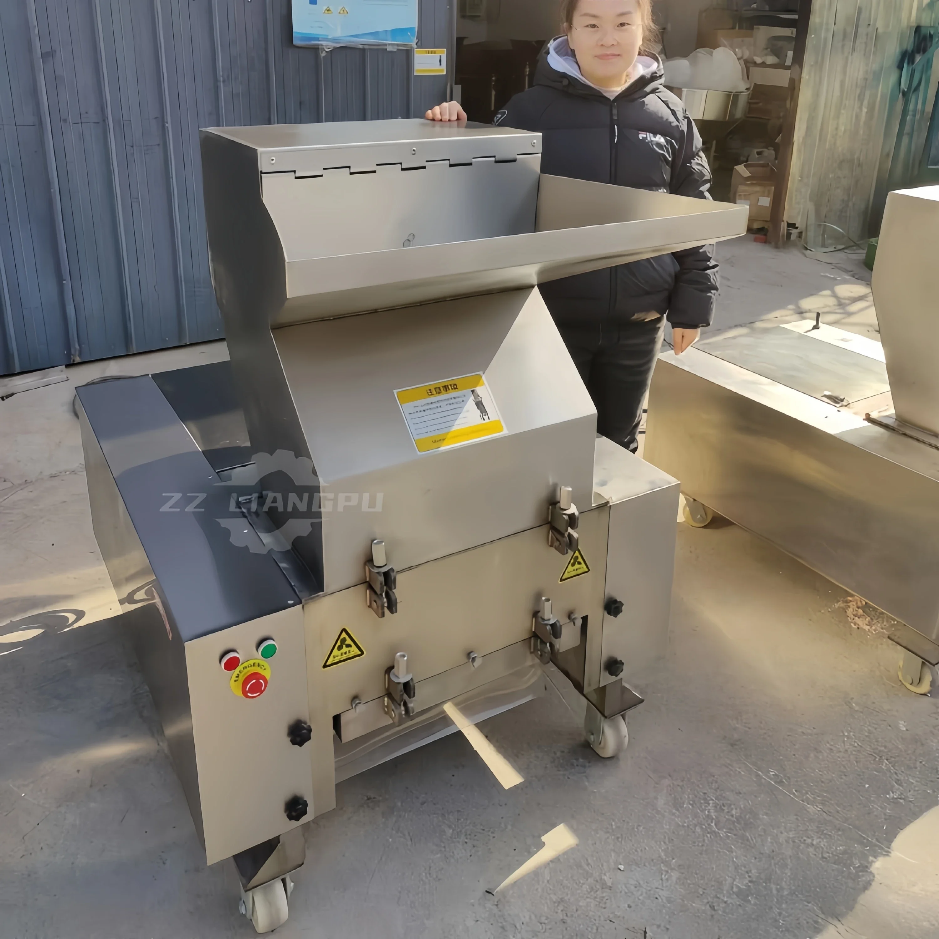Industrial Chicken Cow Animal Bone Mill Powder Shredder Grind Grinder Crush Crusher Machine for Dog Food