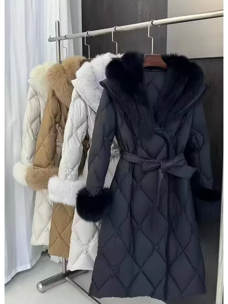 MENINA ホットセール パーカー パファージャケット 女性ファッション 新作 冬服 レディース ロング 厚手 暖かい 本物のフォックスファー ホワイトグースダウンコート