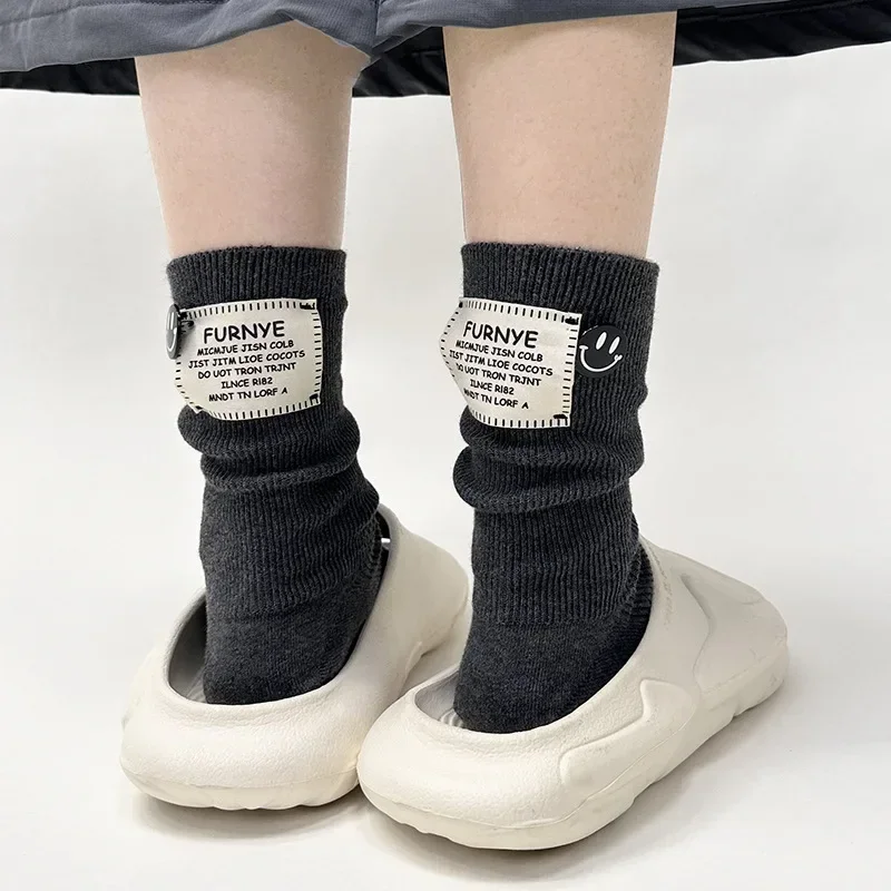 Women Vintage Cotton Medium Tube Socks Cloth Label Letter Thick Needle Winter Warm Japanese Solid Casual Sports Couple Socks