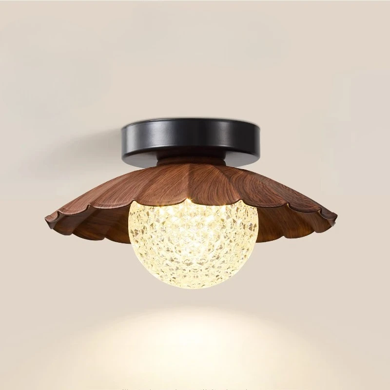 Nordic Retro Corrid…