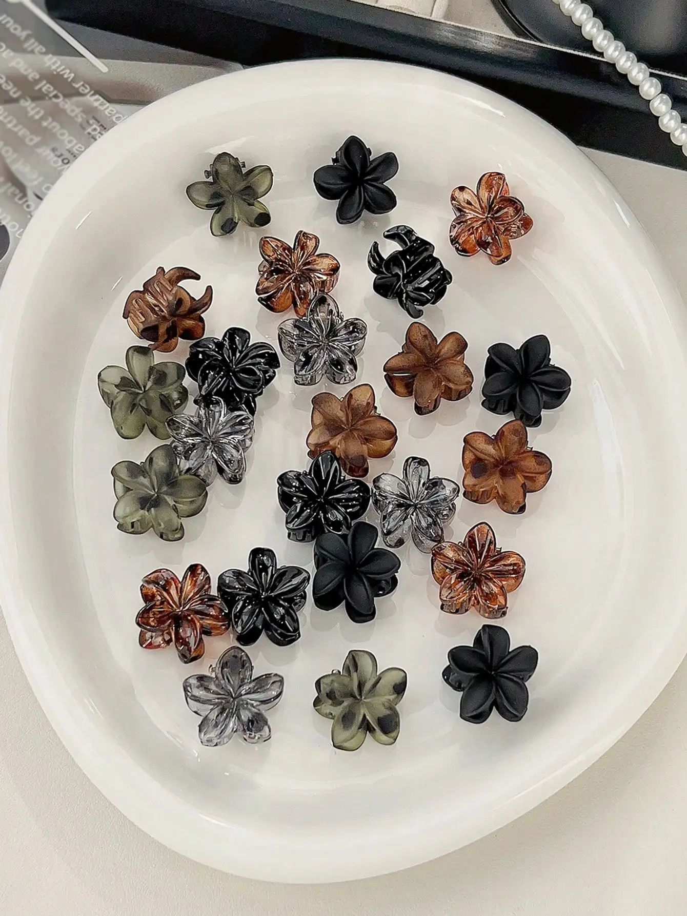 20 Stück neutrale kleine Haarklammern, niedlicher rutschfester Haarschmuck für Frauen und Mädchen, verschiedene Farben, Blumen-Haarspange für dünnes Haar – Detail 11