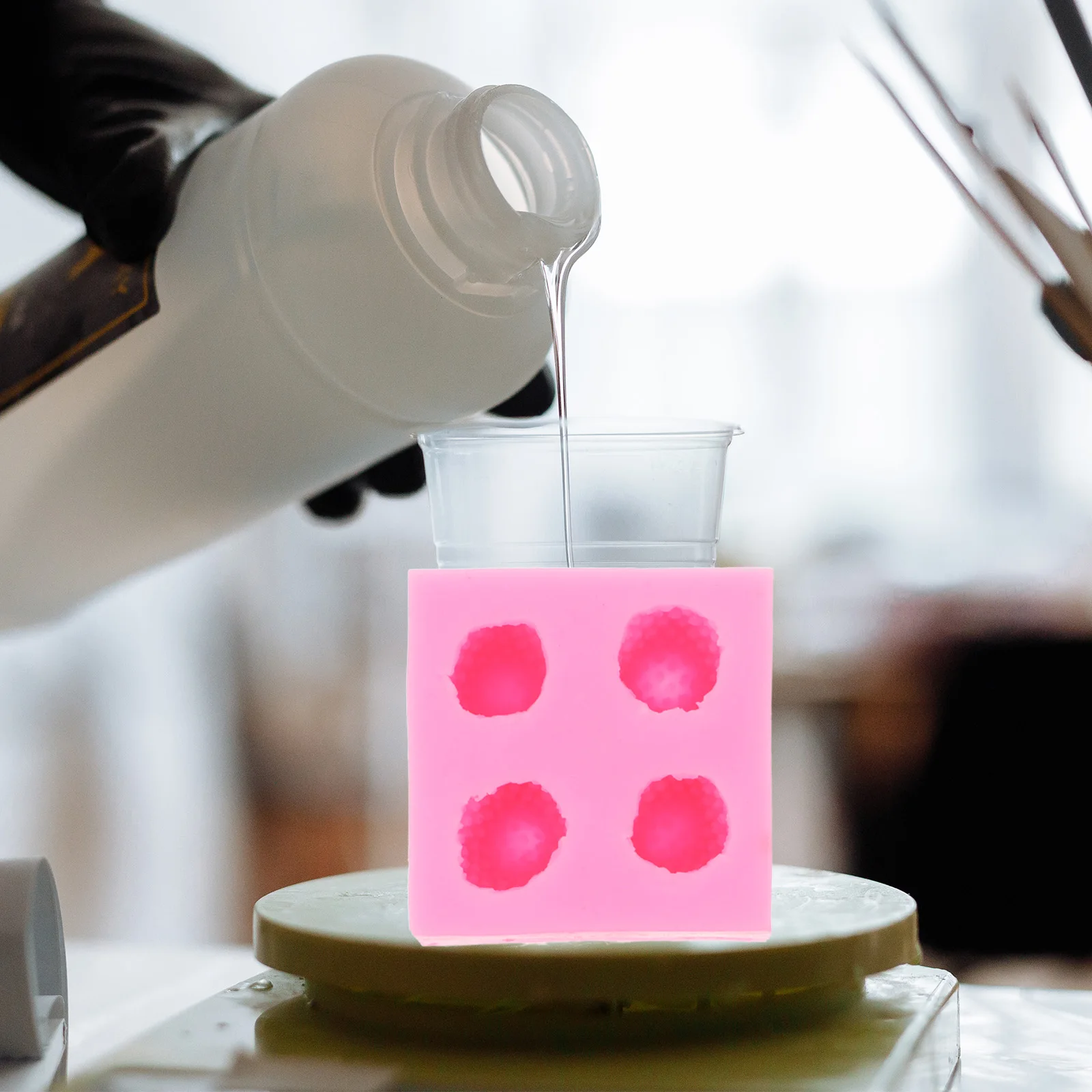 แม่พิมพ์ซิลิโคนรูปสตรอว์เบอร์รี 3 ชิ้น แบบยืดหยุ่น ใช้ซ้ำได้ สำหรับงานหล่อผลไม้ ทำเครื่องประดับอีพ็อกซี่ งานฝีมือ อุปกรณ์อบขนม น้ำหนักเบา พกพาสะดวก