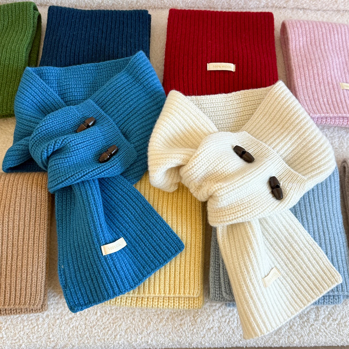 

Вязаный шарф, корейская версия, модный теплый зимний шарф, однотонный шарф с роговой пряжкой для улицы, женская мода, осень