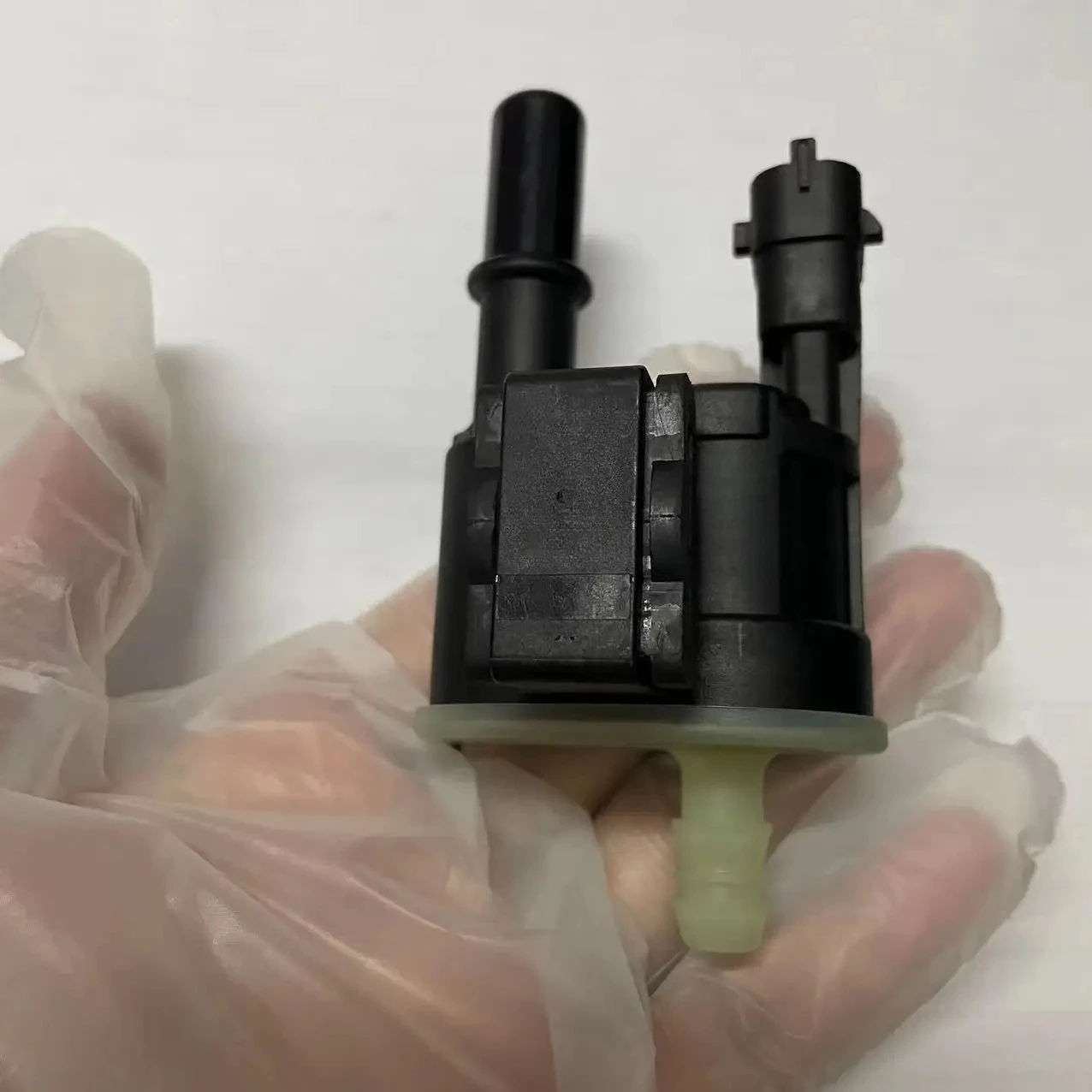 1pc 4627694AA  Vapor Canister Purge Control Valve For 200 Dodge-Durango Challenger Wrangler Ram-1500 04627694AB