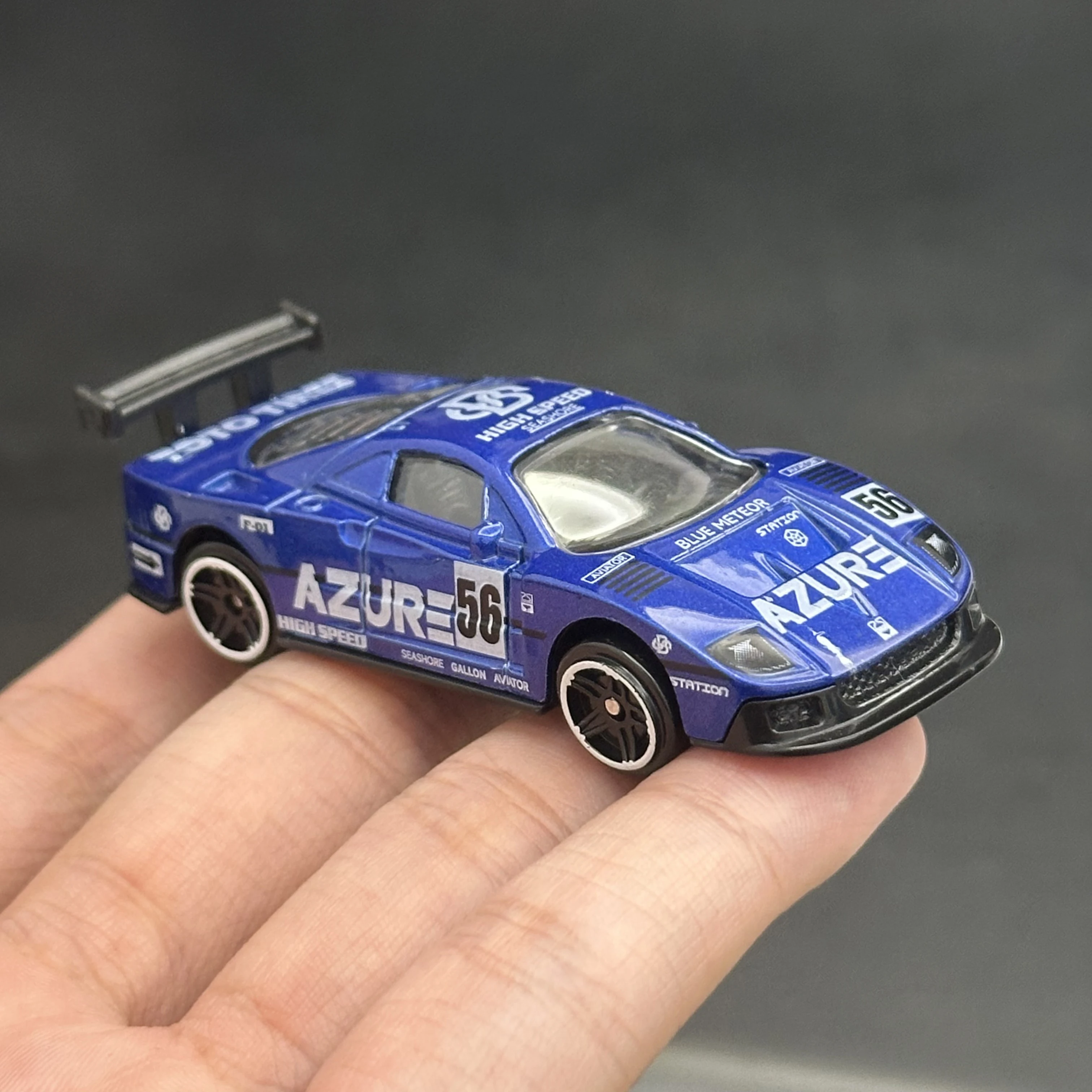 1/64 Scale Diecast Metal Classic Race Car Model Collectible Mini Vehicle for Car Lovers Home Decoration Holiday Gift Display