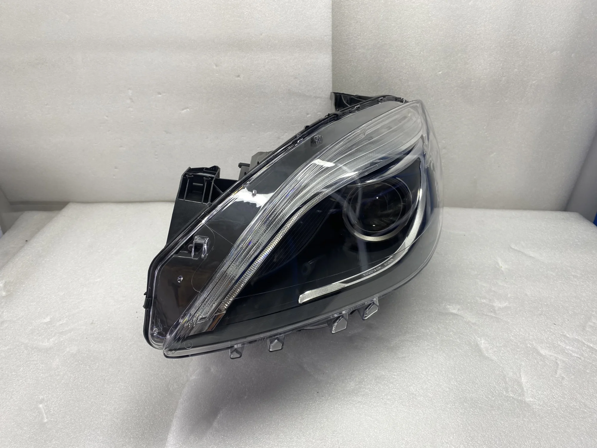 Picture 6: For Mercedes-benz B-Class Headlight  W246 2011- 2014 Original Headlamp Benz B180 B200 B220 B250 B260 W246 Car Light