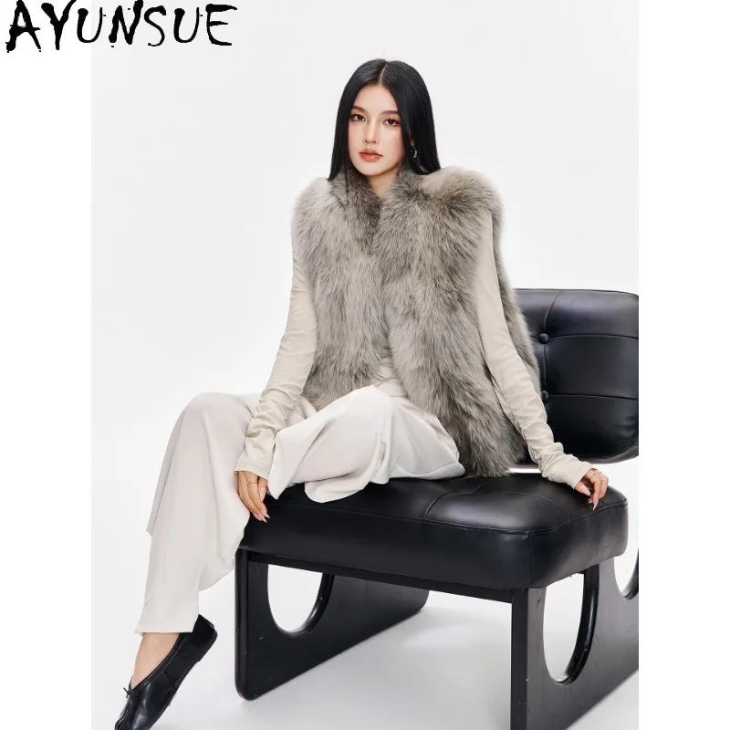 AYUNSUE Natural Fox Vest Women Fashion Warm Real Fur Waistcoat Sleeveless Winter Jacket Woman Short Loose Fit Casaco Feminino