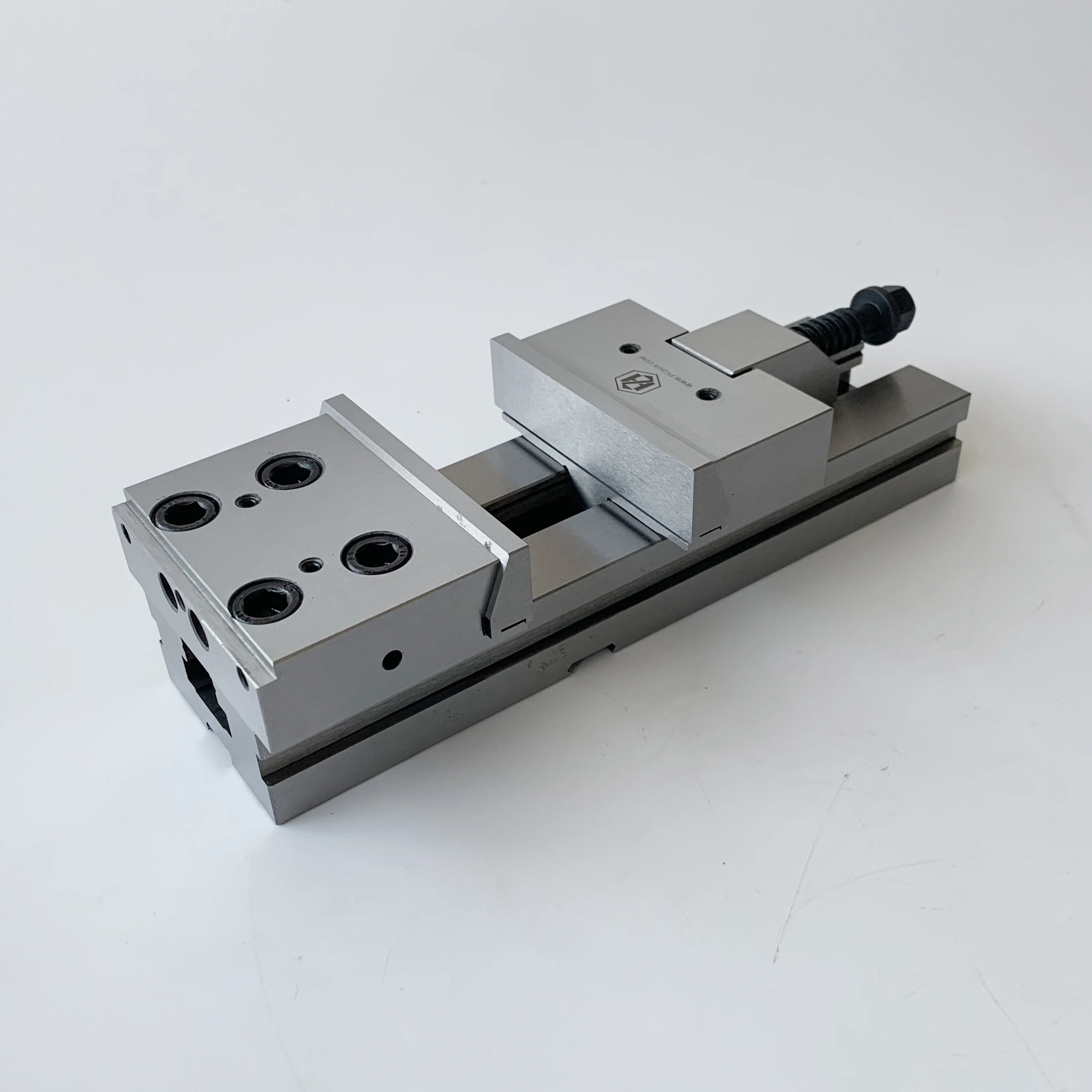 High Rigidity GT100 GT200 GT300 GT150 Precision Modular Vises And High Parallelism 0.005mm