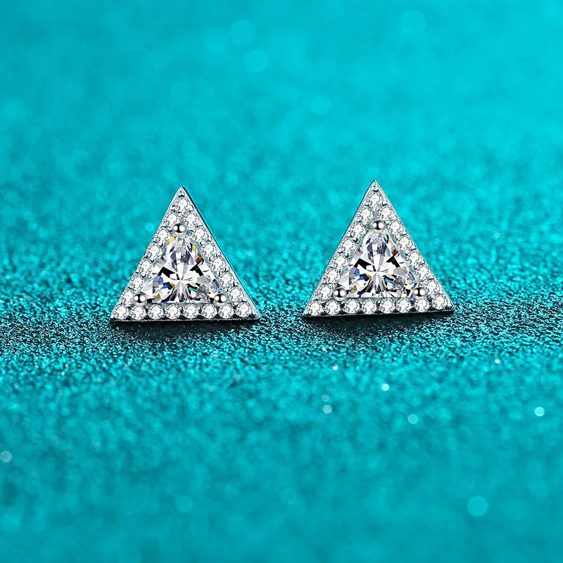 Elegant PT950 Platinum Sparkling Women's 1-Carat Triangle-Shaped Moissanite Stud Earrings Christmas Charm Fine Jewelry Gift