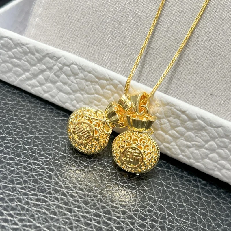 

Real 18K gold lucky bag pendant Au750 gold non demoulding lucky bag pendant for ladies' birthday gift boutique jewelry D0194