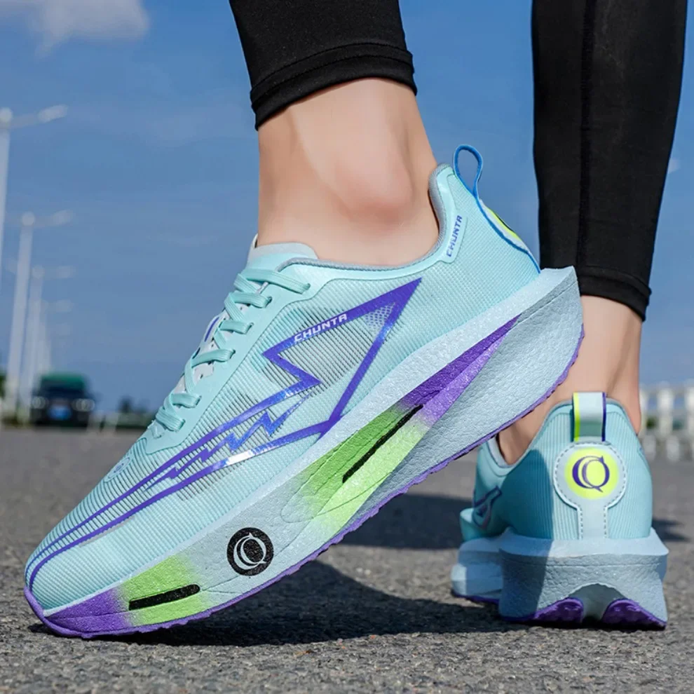 

Мужские модные повседневные и удобные спортивные кроссовки с дышащим верхом из ткани, нескользящие и износостойкие.