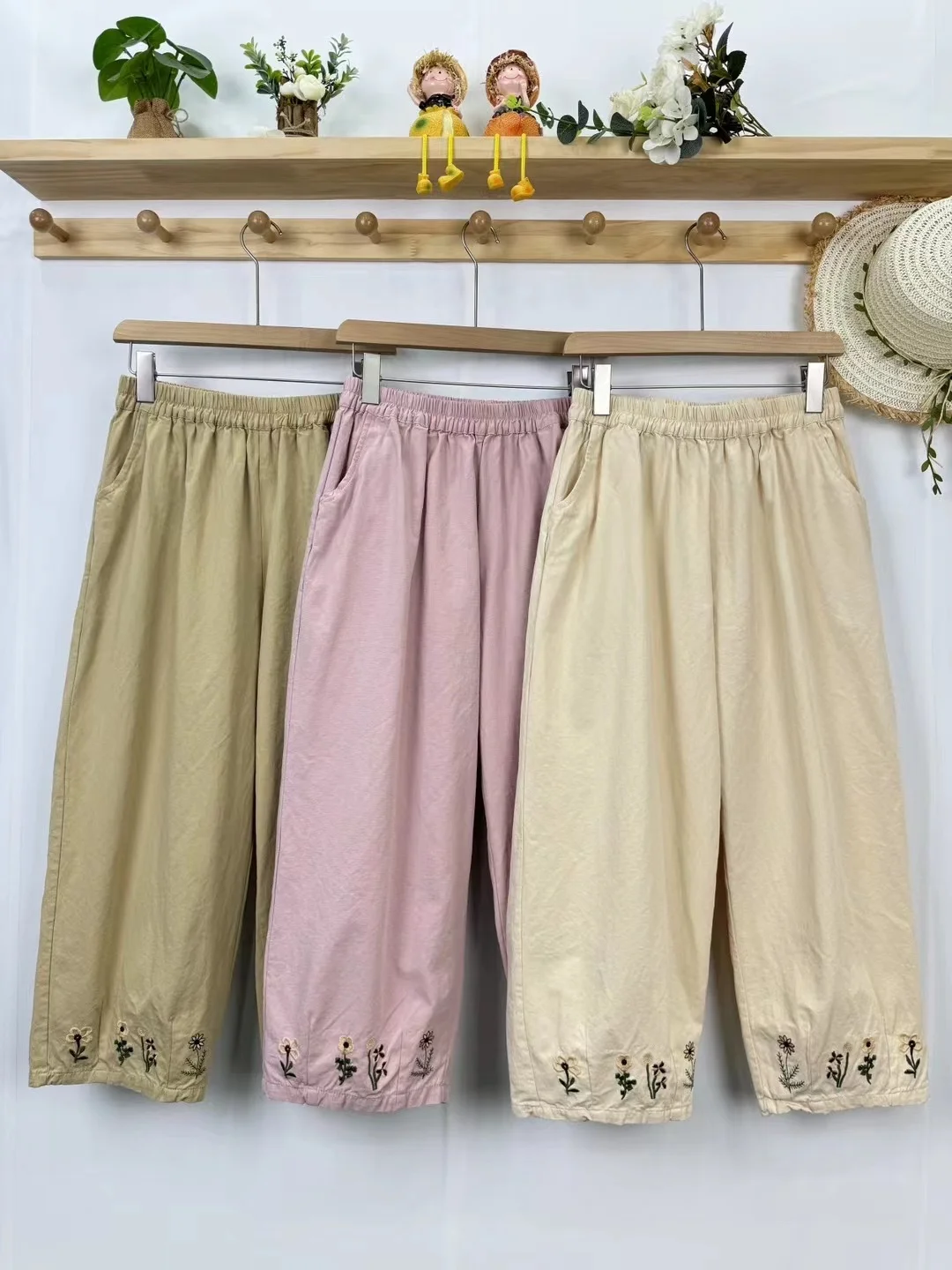 

Хлопковые летние повседневные брюки с цветочной вышивкой, на эластичной талии, свободного кроя, женские, модные, универсальные, 89 дюймов