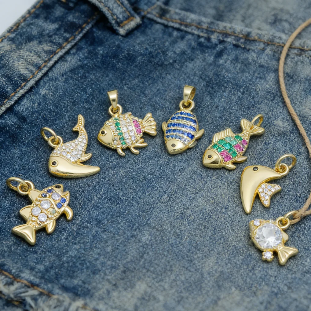 

Набор из 4 подвесок: латунные, с цветным цирконом, милые фигурки морских животных (рыба, кит) для изготовления украшений, ожерелий, браслетов, аксессуары для рукоделия