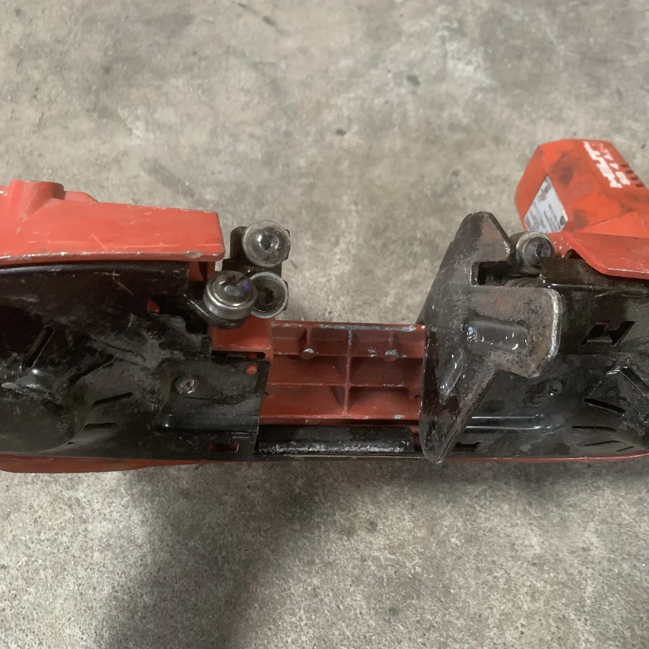 HILTI SB4-A22 Cordless (Plastic Metal) Profile Pipe Cutting Machine Used body only
